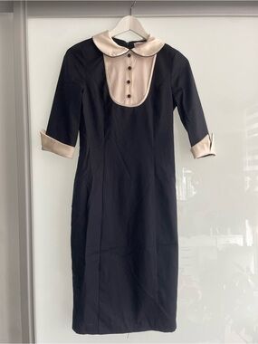 EUC L’ecole des Femmes Women’s Black Midi Dress w/Cream Bib Collar & Cuffs Size0